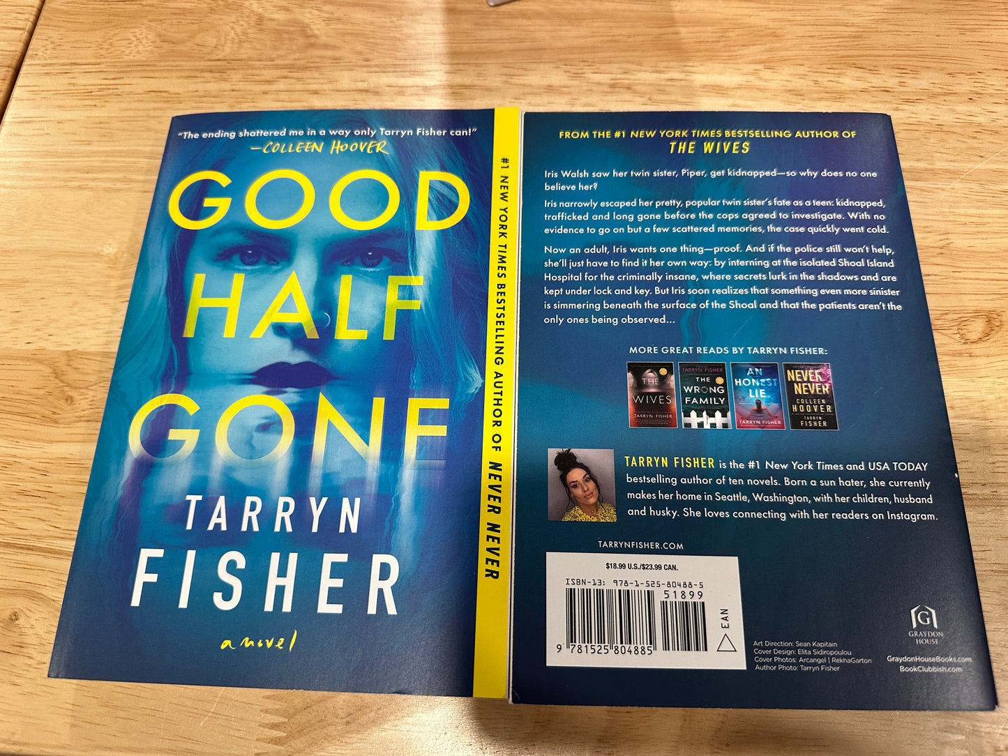 Valentine Book Bundle - Aesthetic Date with a Book Gift for Thriller Readers