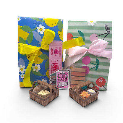Picnic Lunch With A Book - Adult Novel & Picnic Basket Clicker!