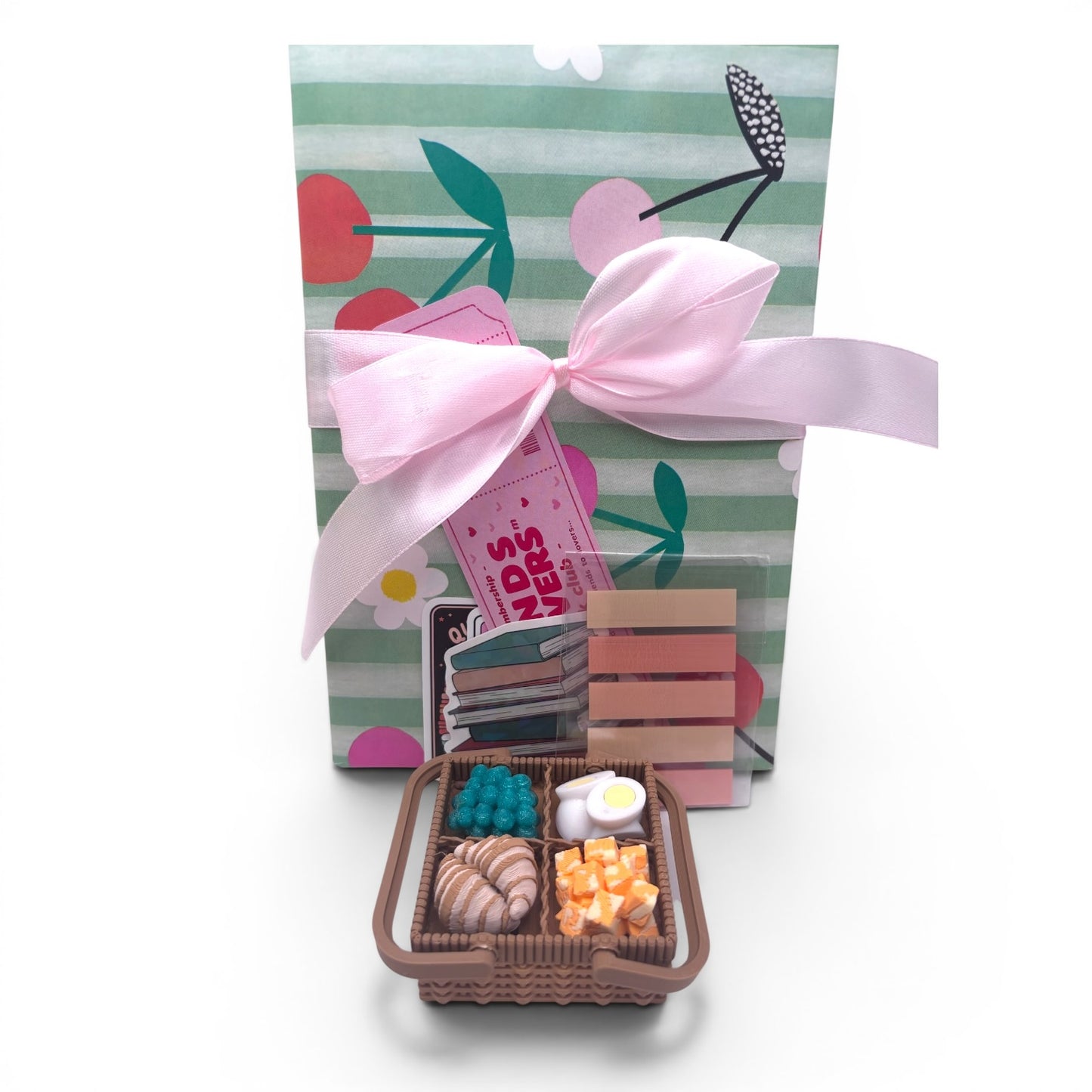 Picnic Lunch With A Book - Adult Novel & Picnic Basket Clicker!
