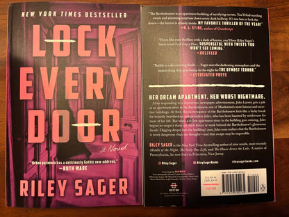 Valentine Book Bundle - Aesthetic Date with a Book Gift for Thriller Readers