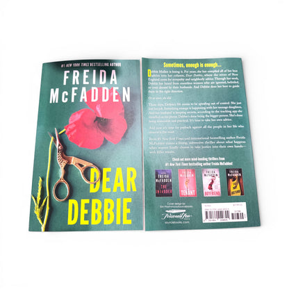 PRE-ORDER SHIPS 7/1 - Thriller/Mystery - Summer Book Bundle - Hot Reads, Cold Drinks!
